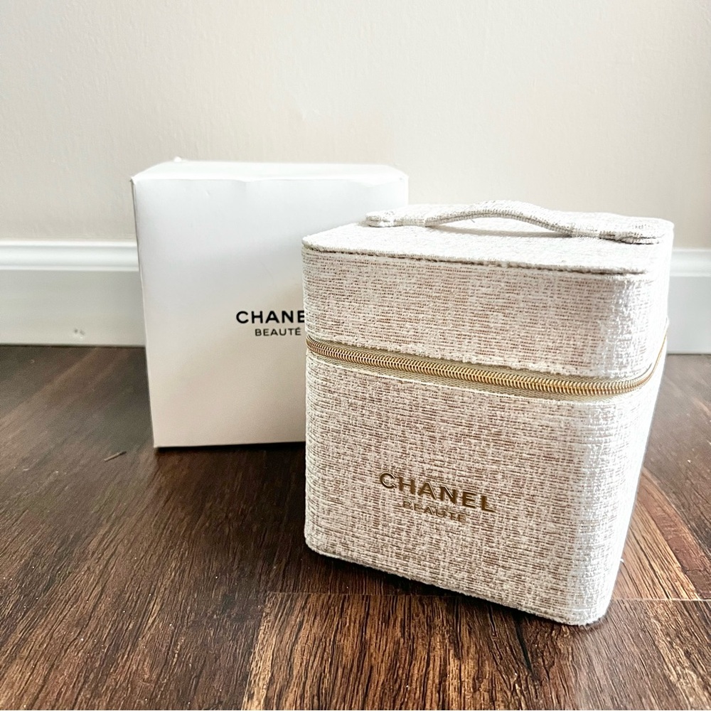 Chanel Beauté Beige Cosmetic Case
